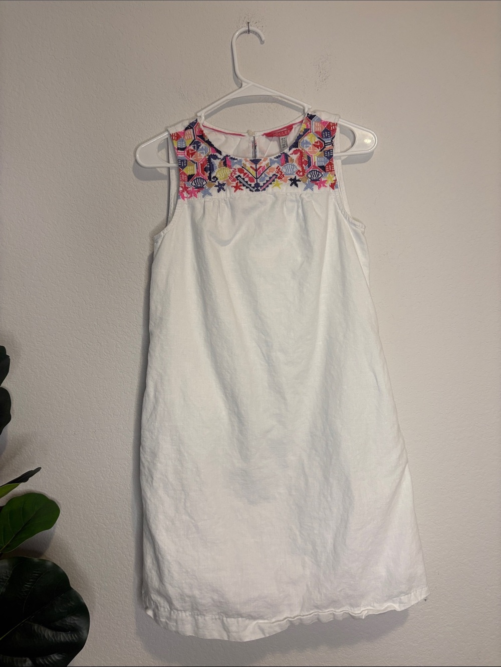 Joules White Sleeveless Dress with Multicolor Embroidered Yoke linen/cotton